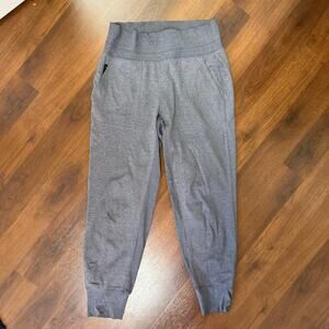 Athleta Venice Jogger Heather Gray Athleisure Lounge Travel Performance Sz S